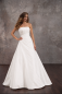 Preview: Trägerloses A-Linien-Brautkleid mit Drapierung und Zierapplikation