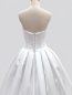 Preview: Schlichtes Prinzessinnen-Brautkleid mit Korsage und Faltenrock
