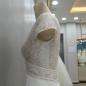 Preview: Ein abstraktes Spitzenmuster Boho-Look mit T-Shirt Ärmeln Ivory/Haut