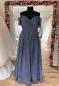 Preview: Abendkleid mit hochwertiger Glitzerstoff u. breitem Taillenband Beinschlitz in Silber u. Blau