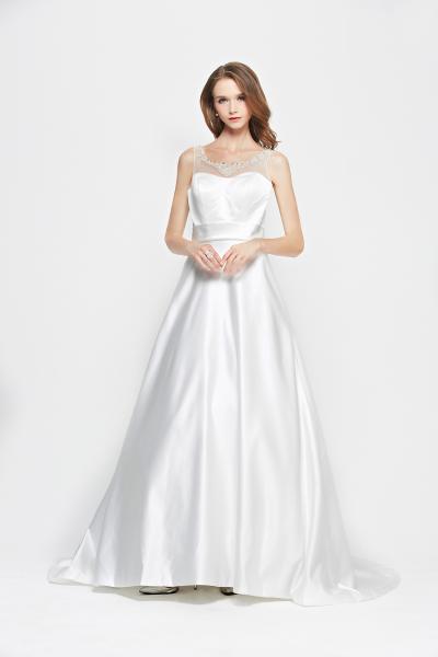 Das schlichte Brautkleid - dramatisch glamouröse Silhouette aus Brautsatin Imogen