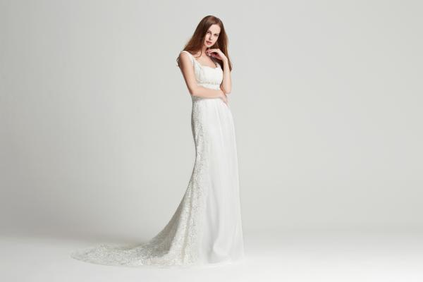 Elegantes (Umstands-)Brautkleid in A-Linie aus Spitze leichte Herzausschnitt Ivory