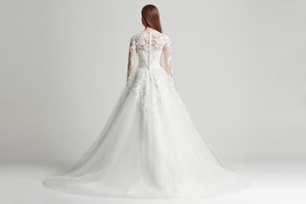 Langärmeliges Kleid in A-Linie aus Vintage-Spitze mit tiefem V-Ausschnitt Ivory