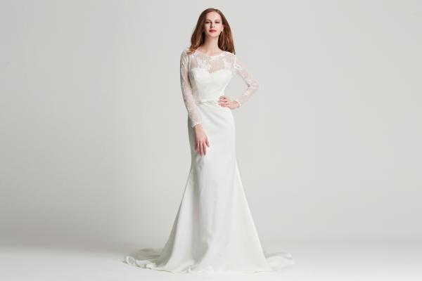 Langärmeliges Kleid in Fit und Flair aus Spitze mit  U-Bootausschnitt Ivory