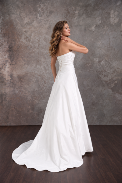 Trägerloses A-Linien-Brautkleid mit Drapierung und Zierapplikation
