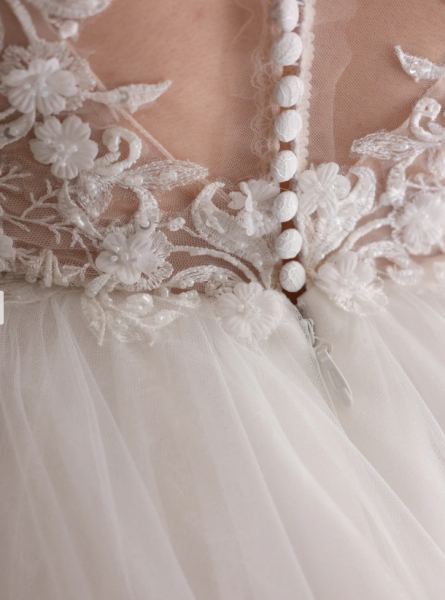 Emilia Young Brautkleid mit 3D Spitze E730I95
