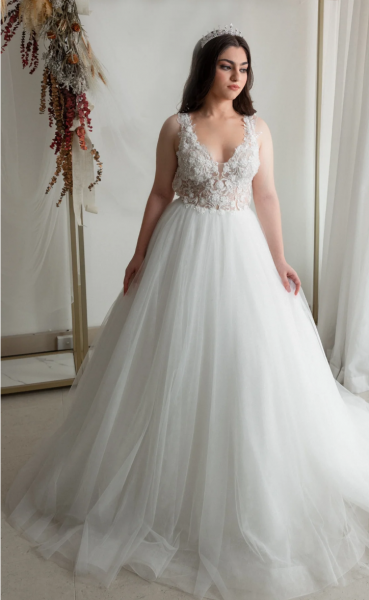 Emilia Young Brautkleid mit 3D Spitze E730I95