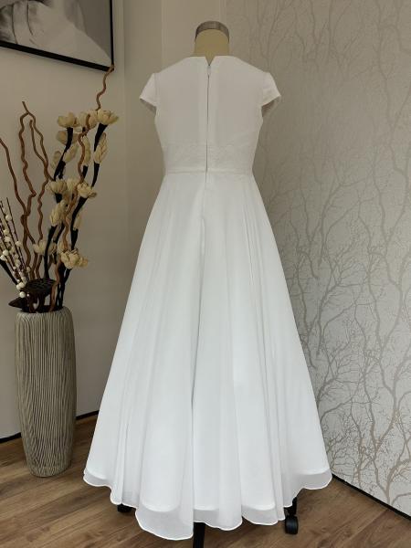 Langes Kommunionkleid mit kurzen Ärmeln T2304