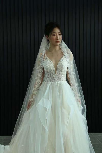 Elegantes und nachhaltiges Brautkleid Mehra
