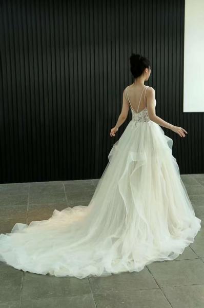 Elegantes und nachhaltiges Brautkleid Mehra