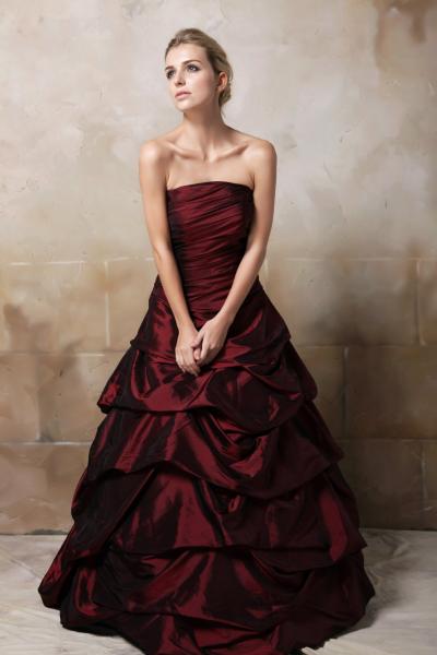 Brautkleid mit Korsage & weitem Rock Duchesse weiß I Ivory I Bordeaux I Schwarz I Grün