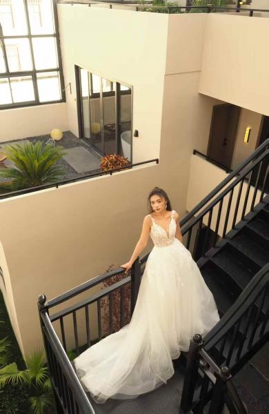 Brautkleid mit 3D Blätter Spitze 53001