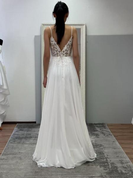 A-Linien-Brautkleid aus Chiffon mit perlenbesetztem Oberteil ivory/Haut