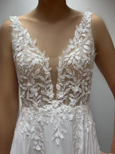 Brautkleid aus Chiffon mit Blätterspitze Glitzer Oberteil ivory/Haut