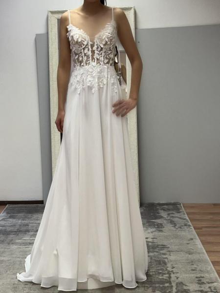 Brautkleid mit einem romantischen und femininen Design Quartz(L881)