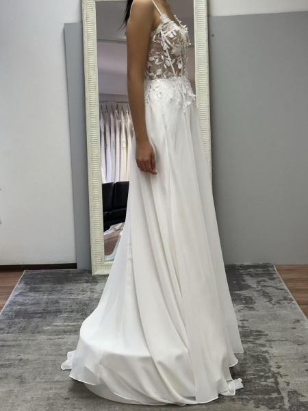 Brautkleid mit einem romantischen und femininen Design Quartz(L881)