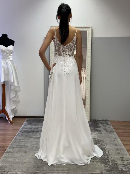 Brautkleid mit einem romantischen und femininen Design Quartz(L881)
