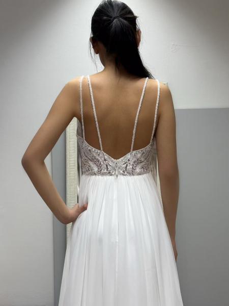 A-Linien-Brautkleid aus Chiffon mit perlenbesetztem Oberteil ivory
