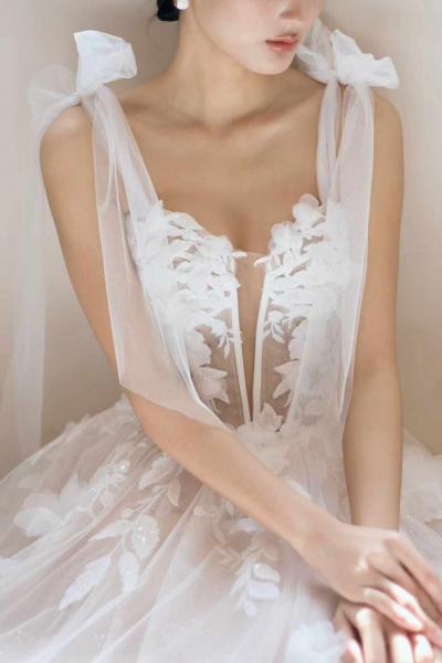 Brautkleid mit 3D Blätter Spitze 53009