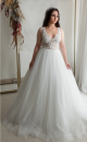 Emilia Young Brautkleid mit 3D Spitze E730I95