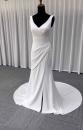 Ein atemberaubendes Fit-and-Flare-Brautkleid Flynn